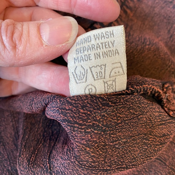 Vintage Daisy Leisure women's S/M burgundy embroidered sequinned button blouse - Picture 16 of 16